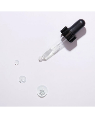 Medik8 Retinol 3TR Sérum s retinolem 15 ml Medik8 Retinol 3TR Sérum s retinolem 15 ml