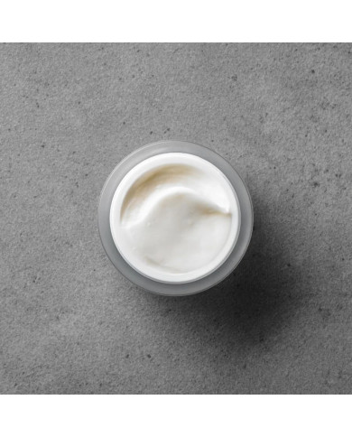 Medik8 Intelligent Retinol Smoothing Night Cream Noční krém s retinolem 50 ml Medik8 Intelligent Retinol Smoothing Night Cream Noční krém s retinolem 50 ml